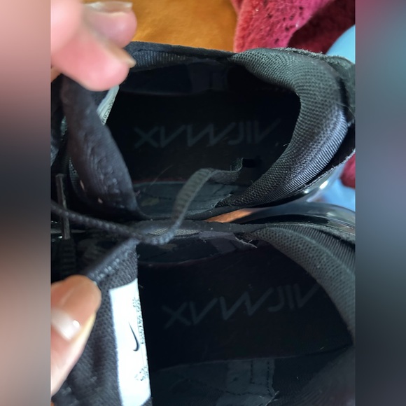 Nike Air Max 270 Black and White Women’s - Picture 8 of 9